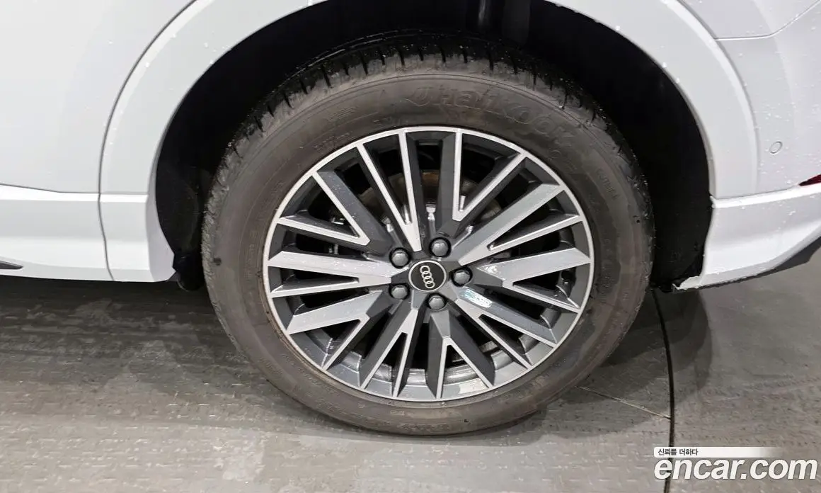 Audi Q3 2025 2.0 автомат (гидро), фото 7