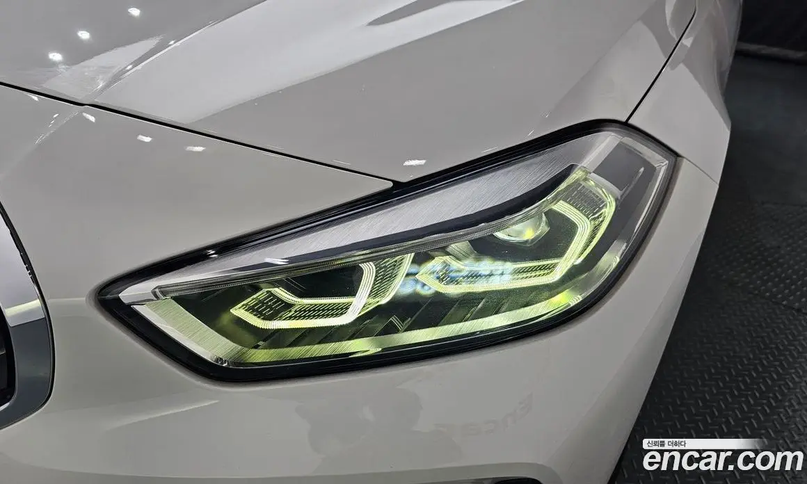 BMW 1 серия 2022 2.0 автомат (гидро), фото 8