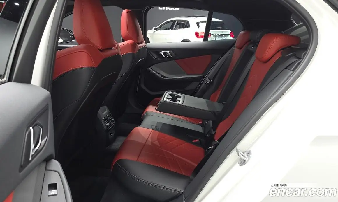 BMW 1 серия 2025 2.0 автомат (гидро), фото 16