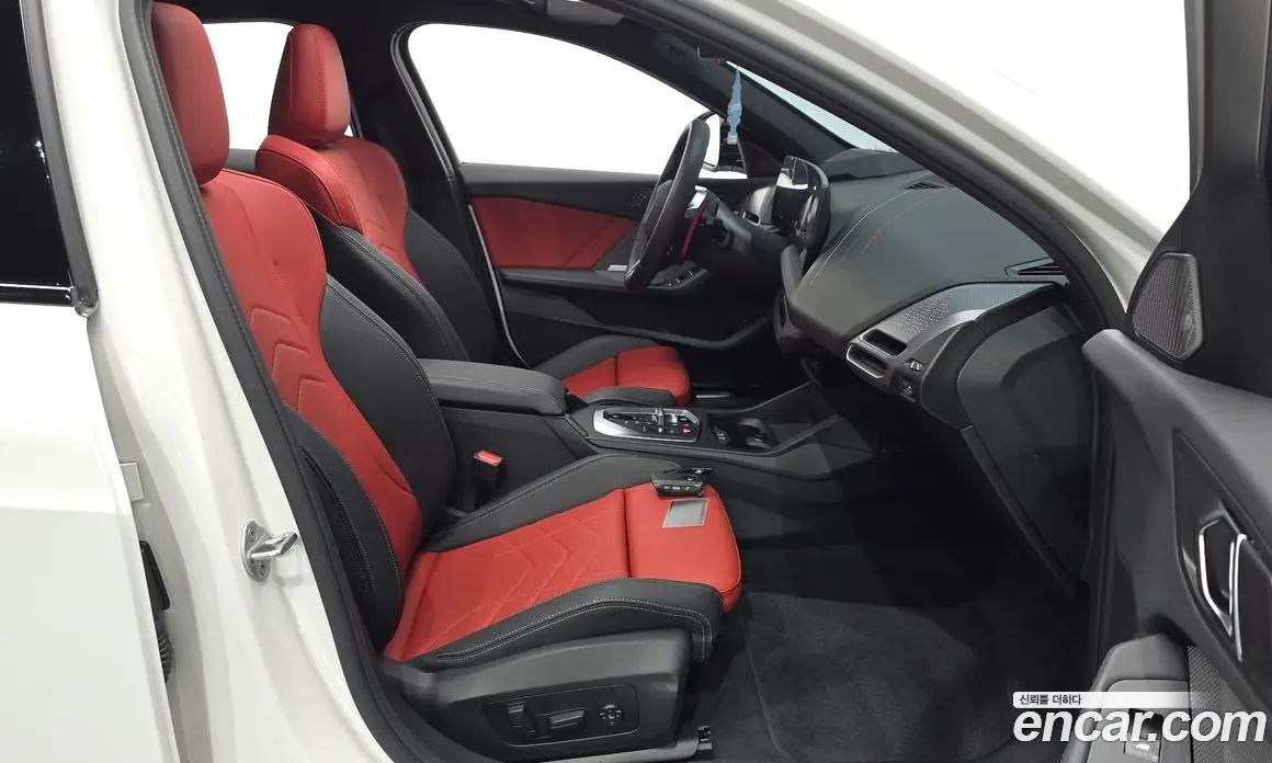BMW 1 серия 2025 2.0 автомат (гидро), фото 17