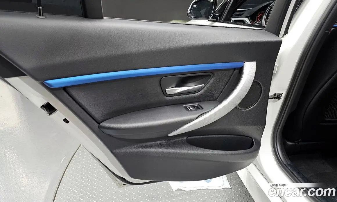 BMW 3 серия 2017 2.0 автомат (гидро), фото 15