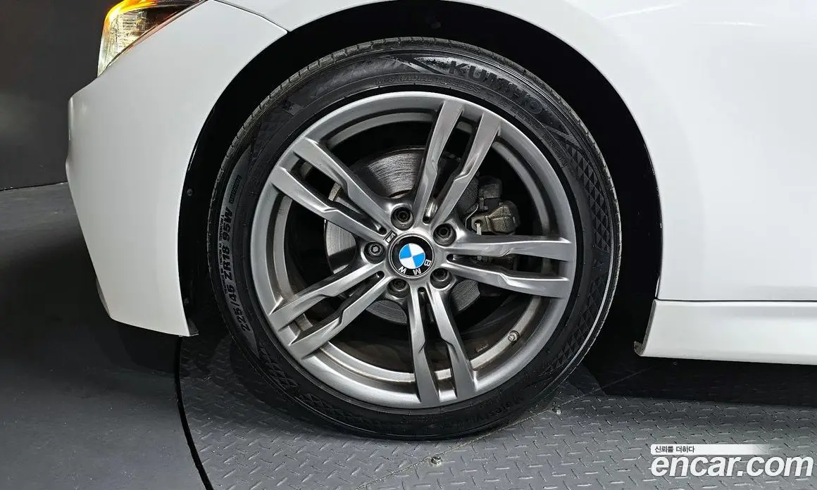 BMW 3 серия 2017 2.0 автомат (гидро), фото 7