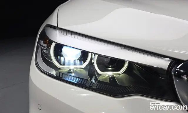 BMW 5 серия 2018 2.0 автомат (гидро), миниатюра 8 BMW 5 серия 2018 2.0 автомат (гидро), миниатюра 8