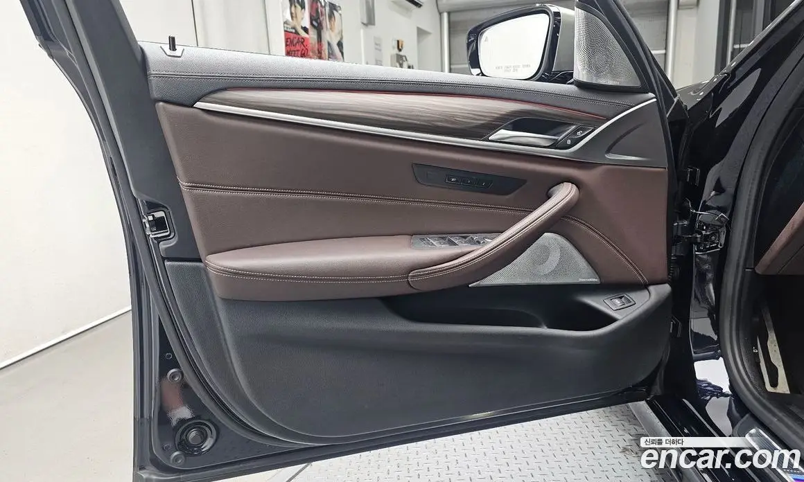BMW 5 серия 2020 4.4 автомат (гидро), фото 14