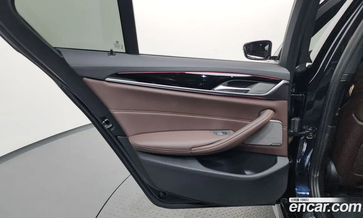 BMW 5 серия 2021 2.0 автомат (гидро), фото 15
