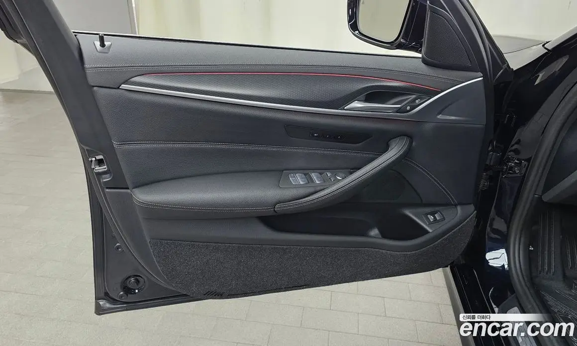 BMW 5 серия 2023 2.0 автомат (гидро), фото 14