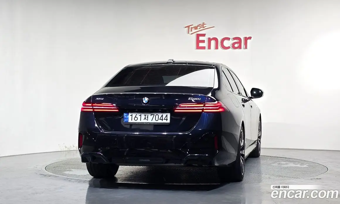 BMW 5 серия 2024 2.0 автомат (гидро), фото 4