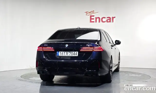BMW 5 серия 2024 2.0 автомат (гидро), миниатюра 4