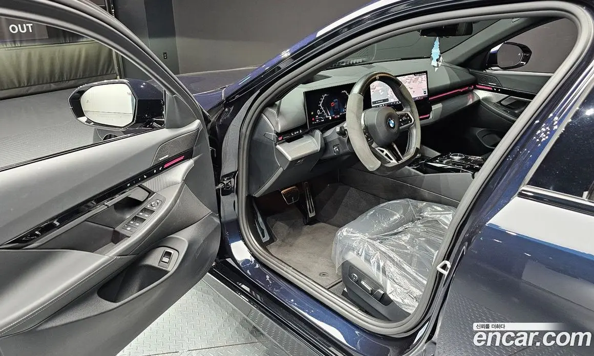 BMW 5 серия 2024 2.0 автомат (гидро), фото 12