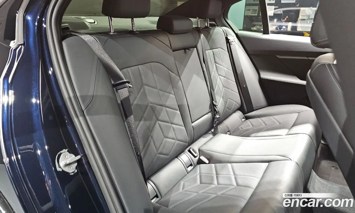 BMW 5 серия 2024 2.0 автомат (гидро), фото 16