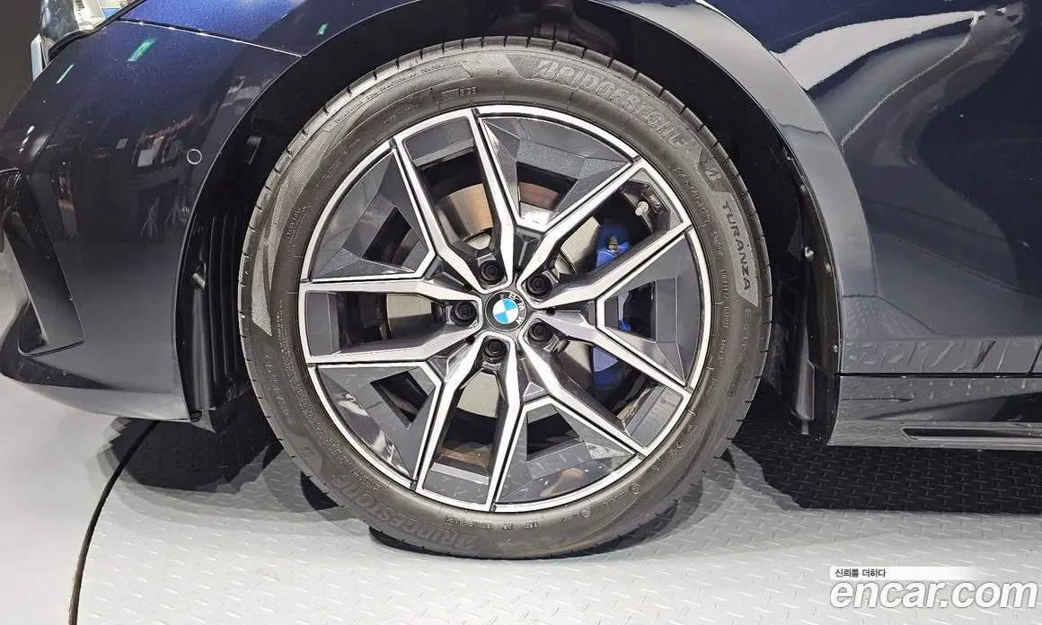 BMW 5 серия 2024 2.0 автомат (гидро), фото 4