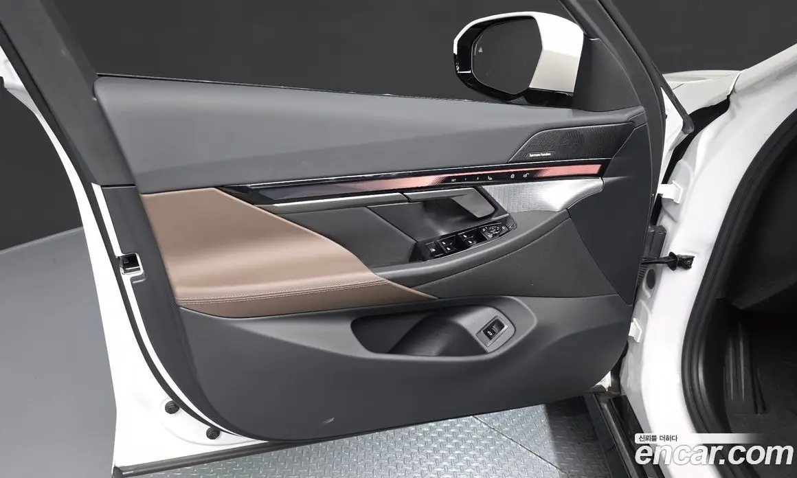 BMW 5 серия 2025 2.0 автомат (гидро), фото 13