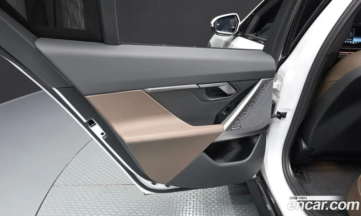 BMW 5 серия 2025 2.0 автомат (гидро), фото 14