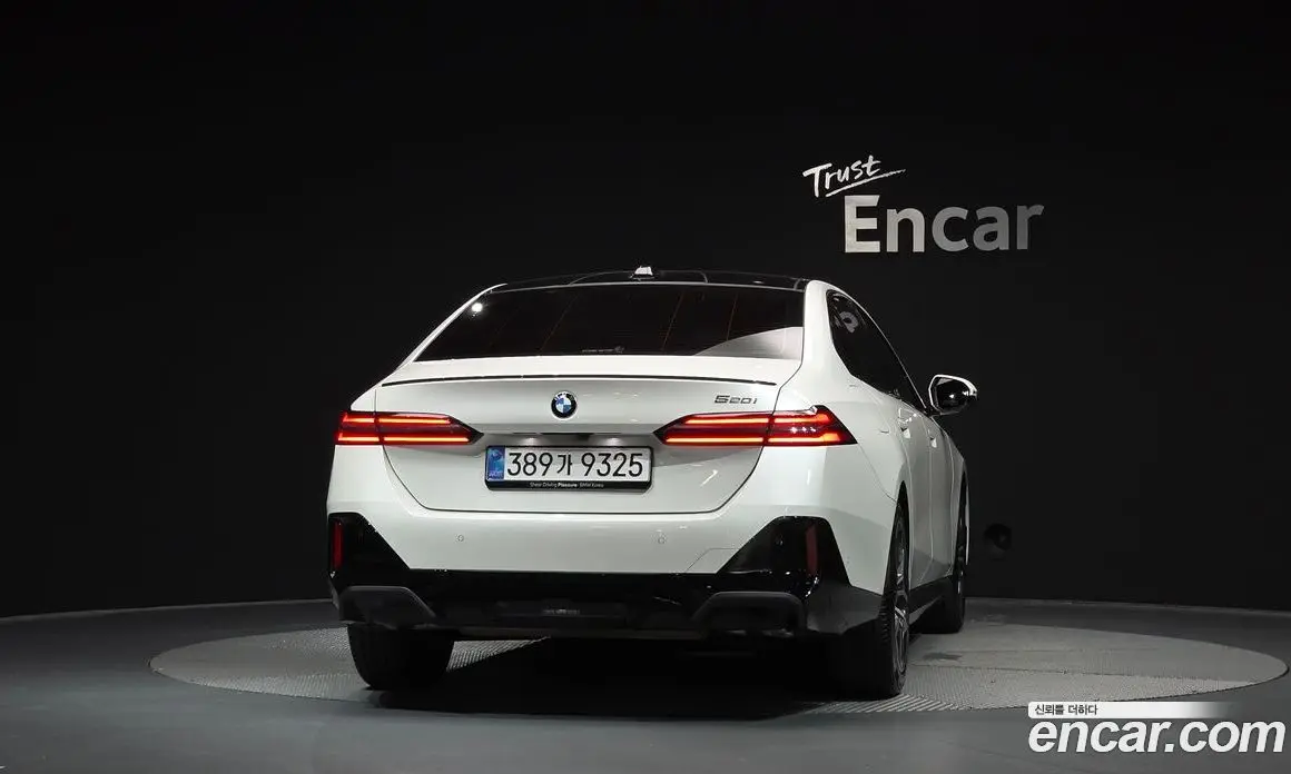 BMW 5 серия 2025 2.0 автомат (гидро), фото 3