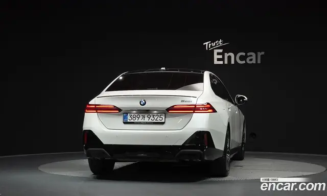 BMW 5 серия 2025 2.0 автомат (гидро), миниатюра 3