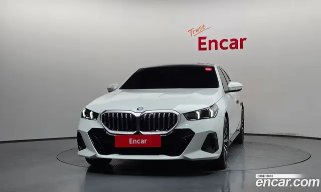 BMW 5 серия 2025 2.0 автомат (гидро), миниатюра 3