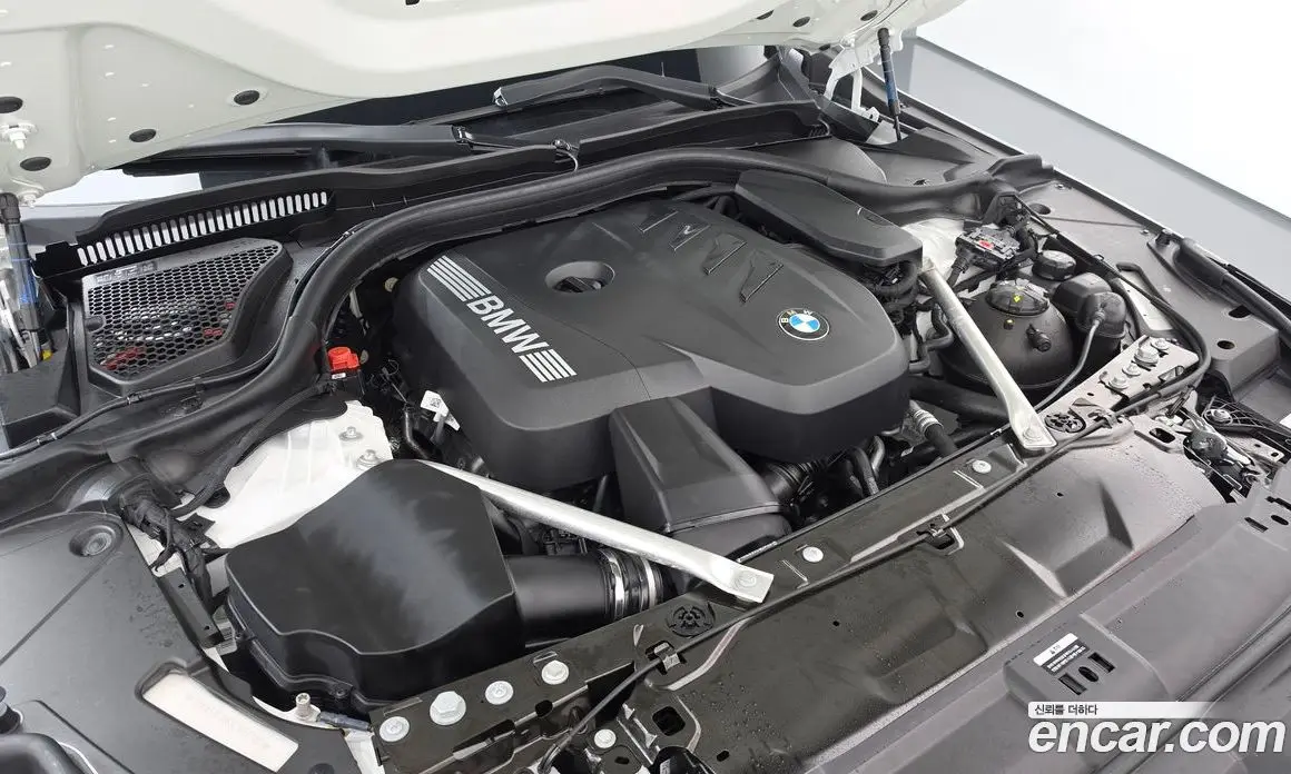 BMW 5 серия 2025 2.0 автомат (гидро), фото 6