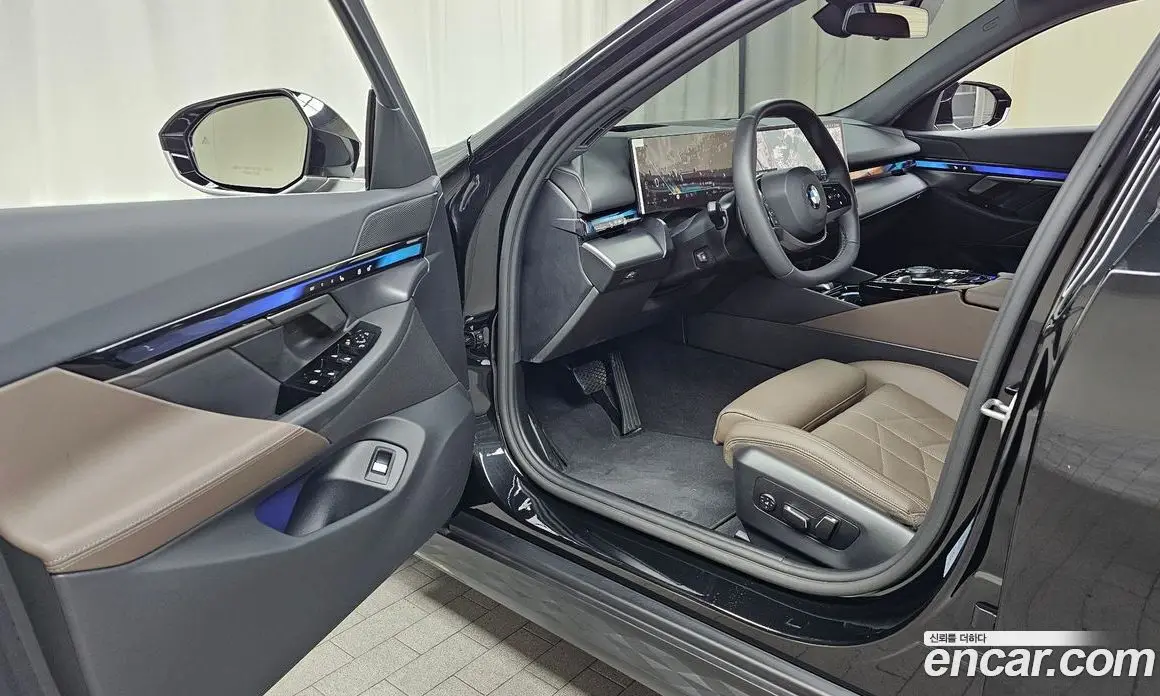 BMW 5 серия 2025 2.0 автомат (гидро), фото 12 BMW 5 серия 2025 2.0 автомат (гидро), фото 12