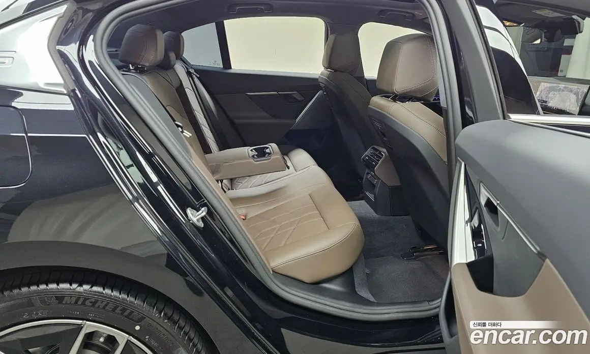 BMW 5 серия 2025 2.0 автомат (гидро), фото 16 BMW 5 серия 2025 2.0 автомат (гидро), фото 16
