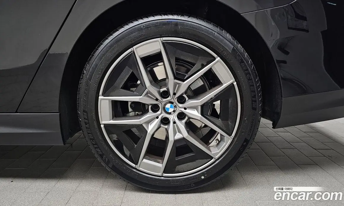 BMW 5 серия 2025 2.0 автомат (гидро), фото 6 BMW 5 серия 2025 2.0 автомат (гидро), фото 6