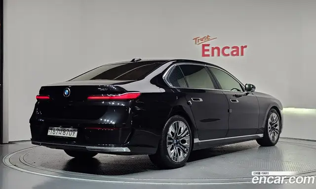 BMW 7 серия 2023 3.0 автомат (гидро), миниатюра 2