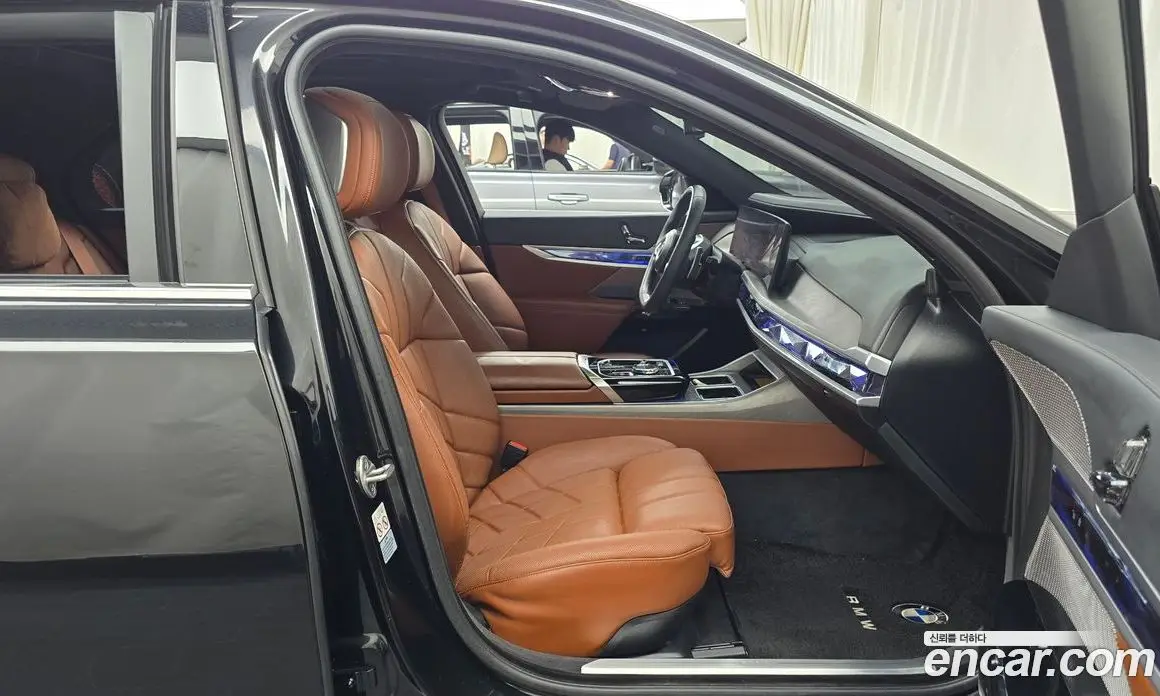 BMW 7 серия 2023 3.0 автомат (гидро), фото 11