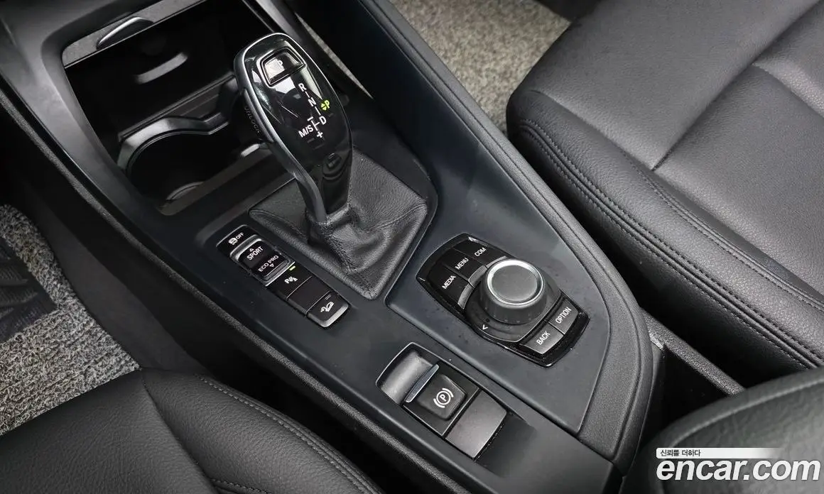 BMW X1 2020 2.0 автомат (гидро), фото 12