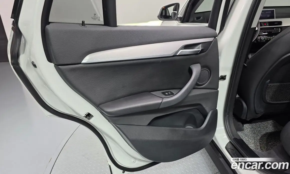 BMW X1 2020 2.0 автомат (гидро), фото 15