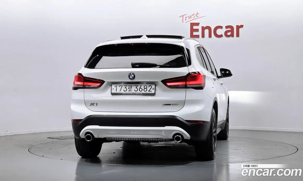 BMW X1 2020 2.0 автомат (гидро), фото 4