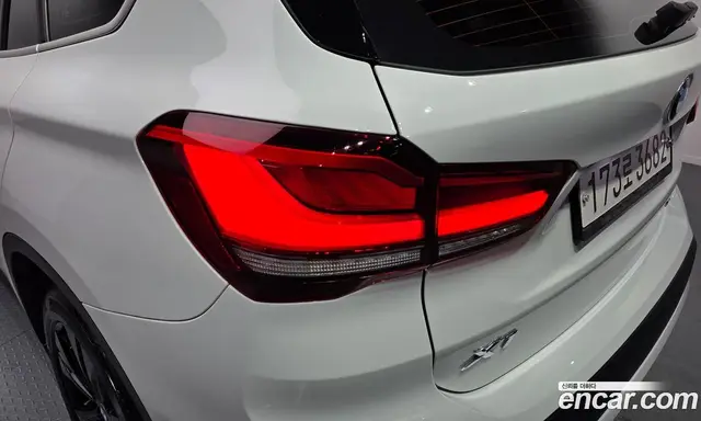 BMW X1 2020 2.0 автомат (гидро), миниатюра 9