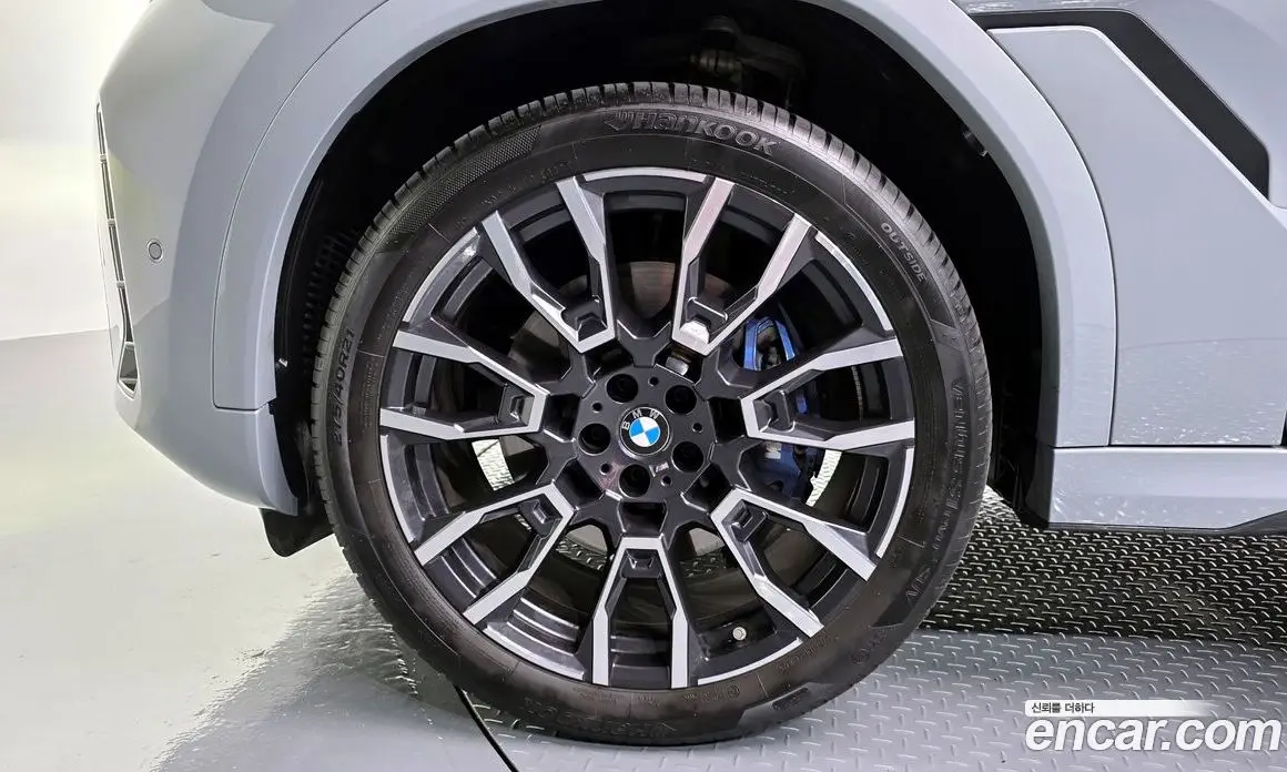 BMW X6 2024 3.0 автомат (гидро), фото 5