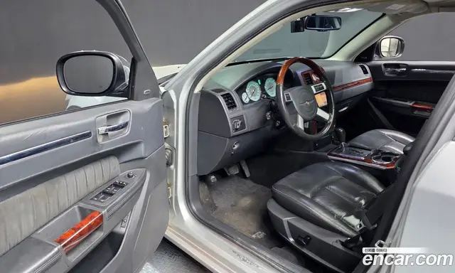 Chrysler 300C 2010 3.5 автомат (гидро), миниатюра 12