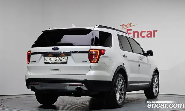 Ford Explorer 2017 2.3 автомат (гидро), миниатюра 2 Ford Explorer 2017 2.3 автомат (гидро), миниатюра 2