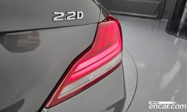 Genesis G70 2018 2.2 автомат (гидро), миниатюра 8