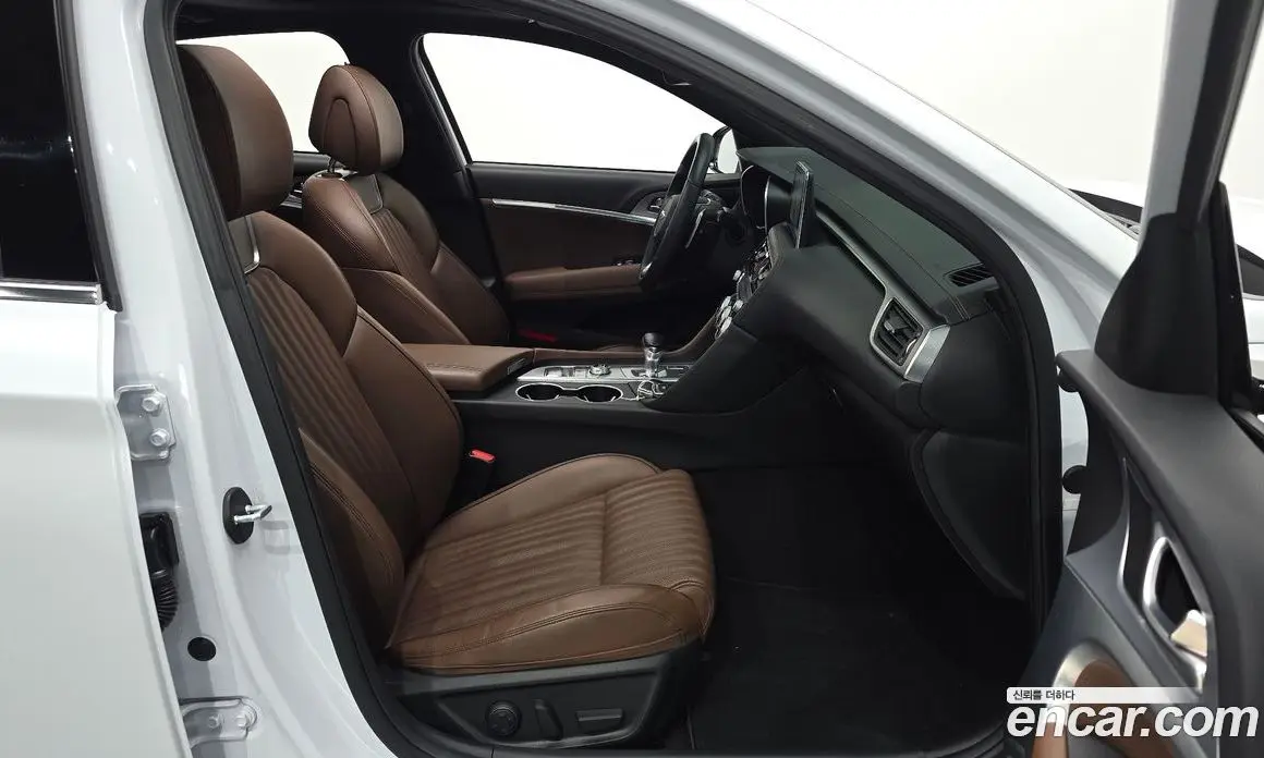 Genesis G70 2019 2.0 автомат (гидро), фото 13 Genesis G70 2019 2.0 автомат (гидро), фото 13