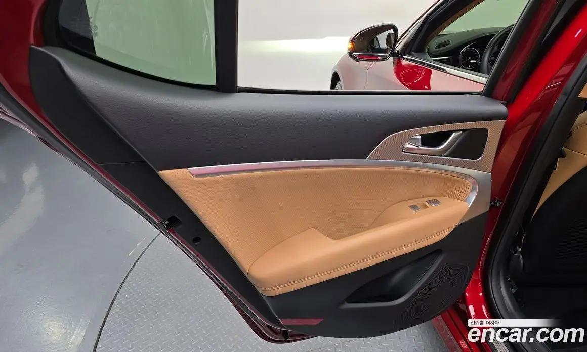 Genesis G70 2021 2.0 автомат (гидро), фото 14 Genesis G70 2021 2.0 автомат (гидро), фото 14