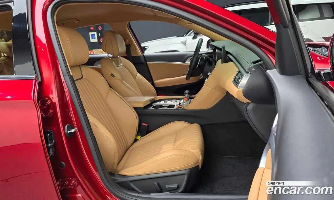 Genesis G70 2021 2.0 автомат (гидро), фото 15 Genesis G70 2021 2.0 автомат (гидро), фото 15