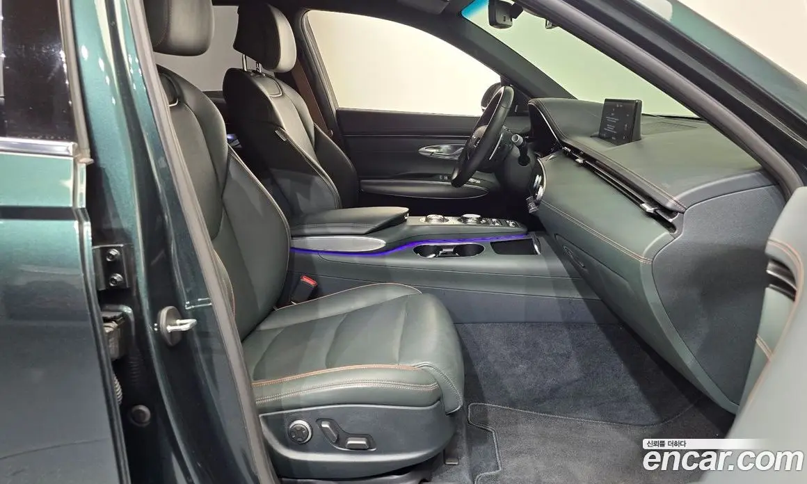 Genesis GV70 2021 2.2 автомат (гидро), фото 16 Genesis GV70 2021 2.2 автомат (гидро), фото 16