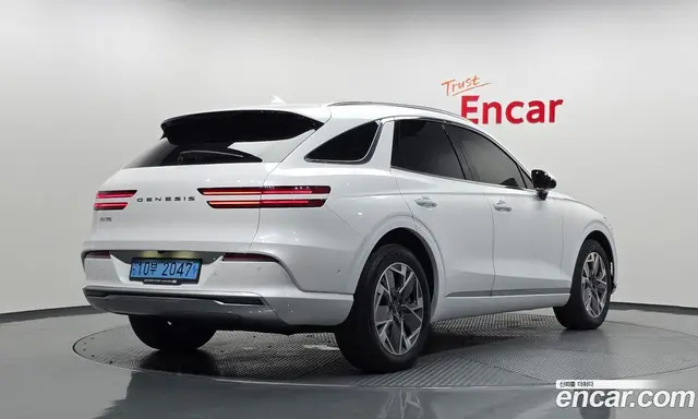 Genesis GV70 2022 0.1 автомат (гидро), миниатюра 2