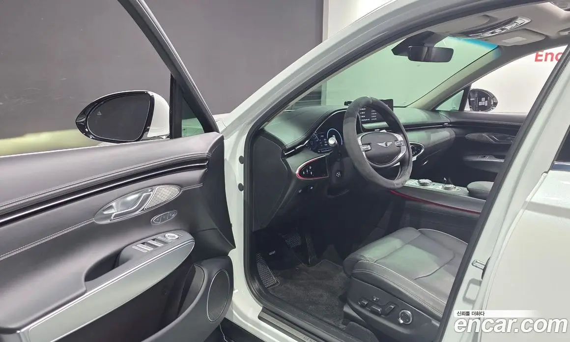 Genesis GV70 2023 2.5 автомат (гидро), фото 13 Genesis GV70 2023 2.5 автомат (гидро), фото 13