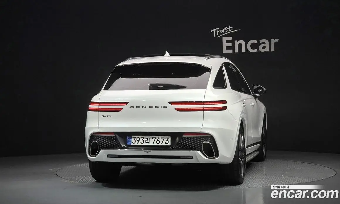 Genesis GV70 2023 2.5 автомат (гидро), фото 4 Genesis GV70 2023 2.5 автомат (гидро), фото 4