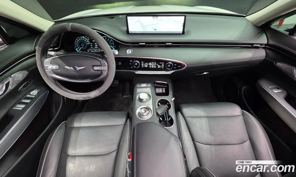 Genesis GV70 2023 2.5 автомат (гидро), фото 10 Genesis GV70 2023 2.5 автомат (гидро), фото 10