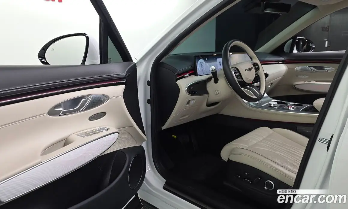 Genesis GV70 2024 2.5 автомат (гидро), фото 13