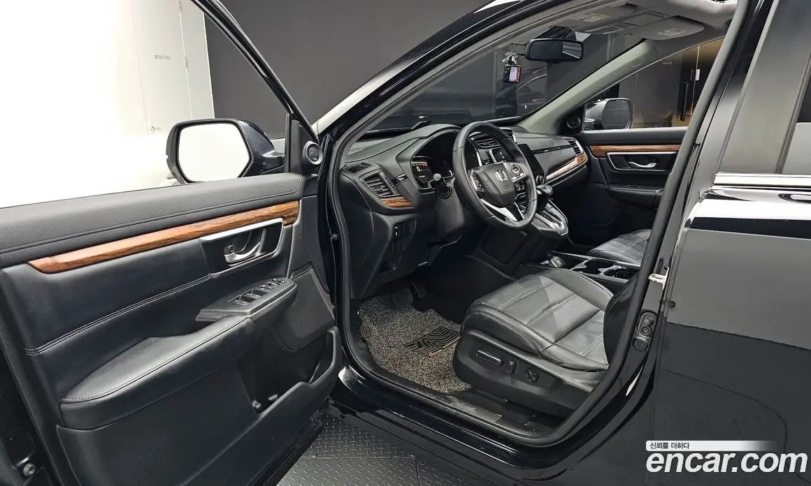 Honda CR-V 2017 1.5 автомат (гидро), фото 13 Honda CR-V 2017 1.5 автомат (гидро), фото 13