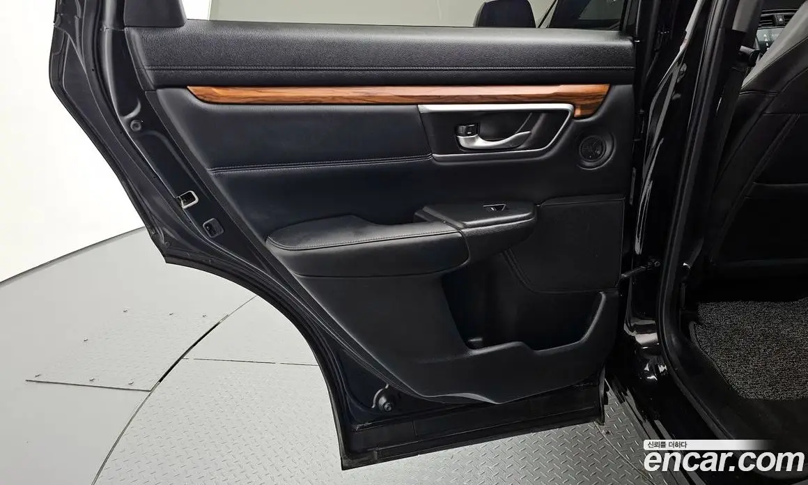 Honda CR-V 2017 1.5 автомат (гидро), фото 15 Honda CR-V 2017 1.5 автомат (гидро), фото 15