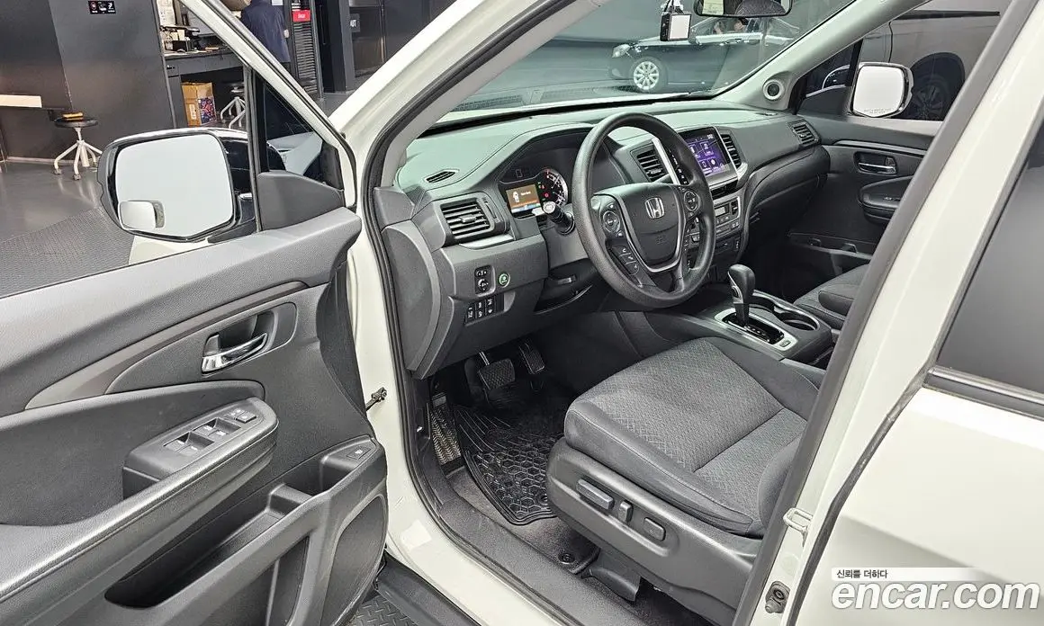 Honda Ridgeline 2017 3.5 автомат (гидро), фото 13 Honda Ridgeline 2017 3.5 автомат (гидро), фото 13