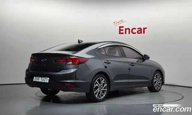 Hyundai Avante 2019 1.6 автомат (гидро), миниатюра 2