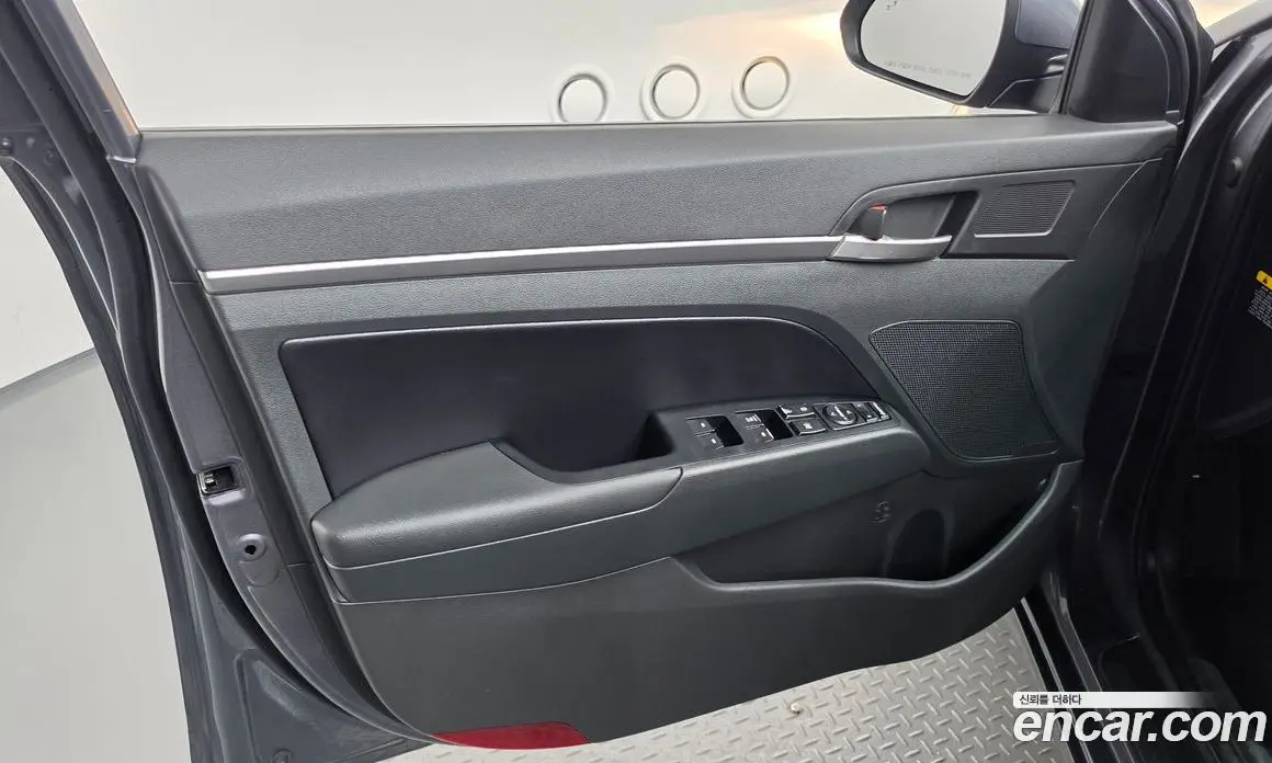 Hyundai Avante 2019 1.6 автомат (гидро), фото 14