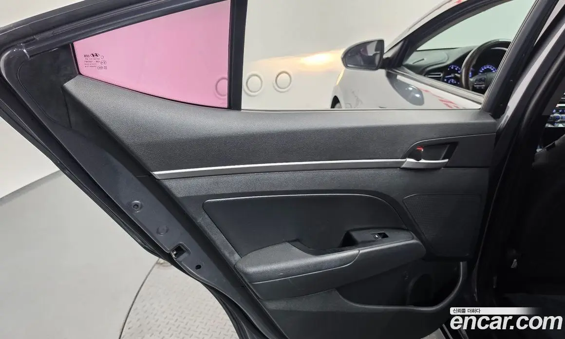 Hyundai Avante 2019 1.6 автомат (гидро), фото 15