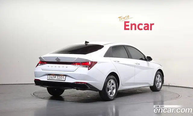 Hyundai Avante 2021 1.6 автомат (гидро), миниатюра 2